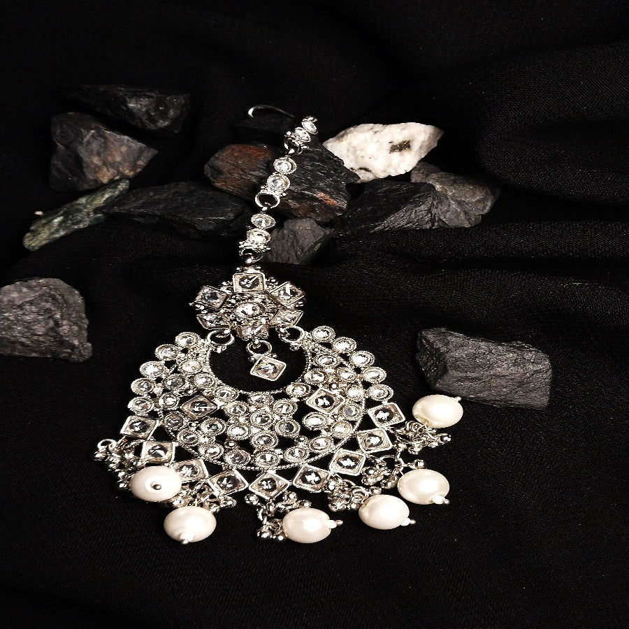 Silver Grace Mangtikka with White Beeds